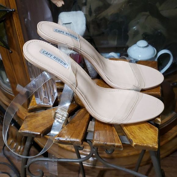 Cape Robbin Shoes - CAPE ROBBIN CLEAR BLOCK HEEL SANDALS SZ 10 EUC